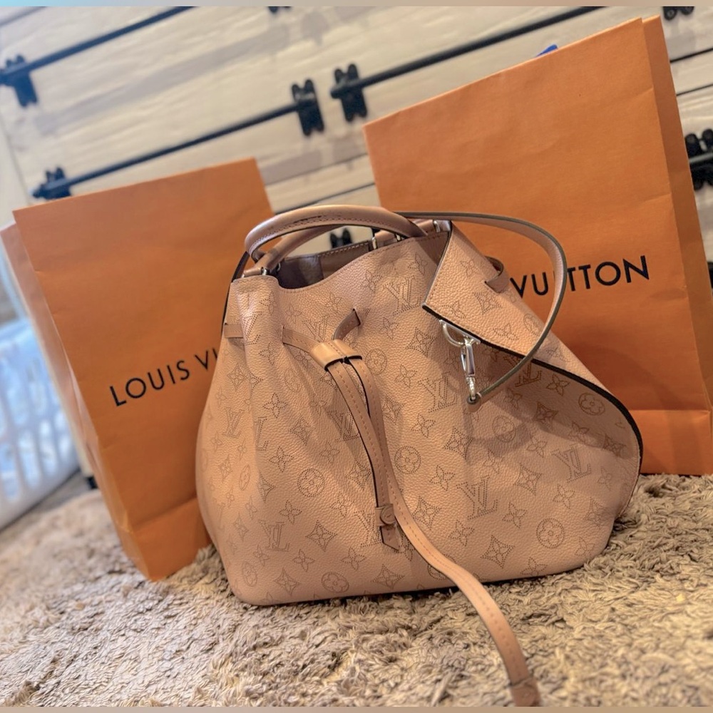 Pink luis Vuitton